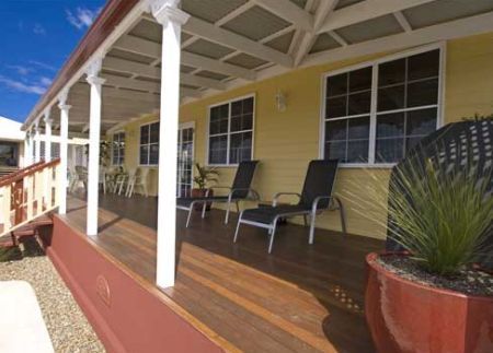 Val verandah.jpg